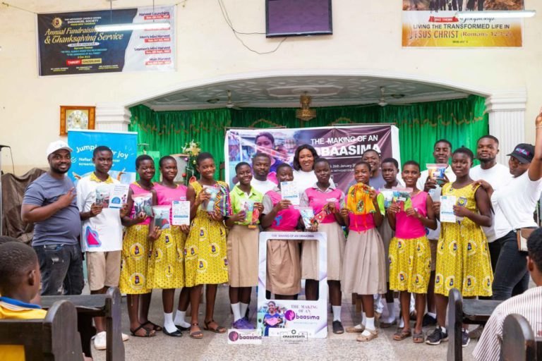 KNUST students train 300 pupils of Poasi-New Takoradi to make detergents, reusable pads [Photos]