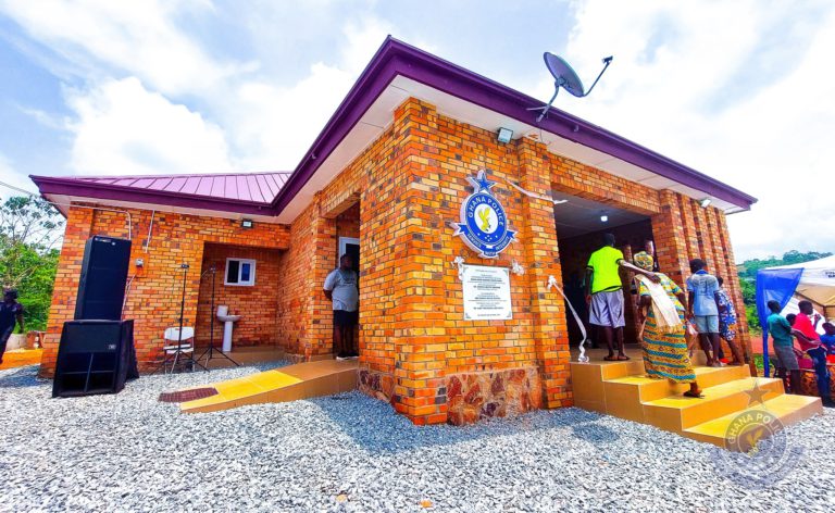 Akufo-Addo commissions model Police station at Obo Kwahu [Photos]
