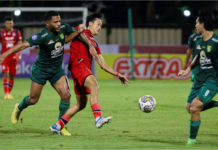 Arema and Persebaya played in an empty stadium in Jakarta, Indonesia this week. Willy Kurniawan/Reuters