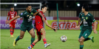 Arema and Persebaya played in an empty stadium in Jakarta, Indonesia this week. Willy Kurniawan/Reuters