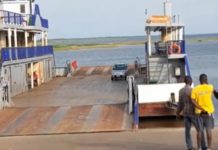 Hundreds stranded as ferry breaks down at Afram Plains