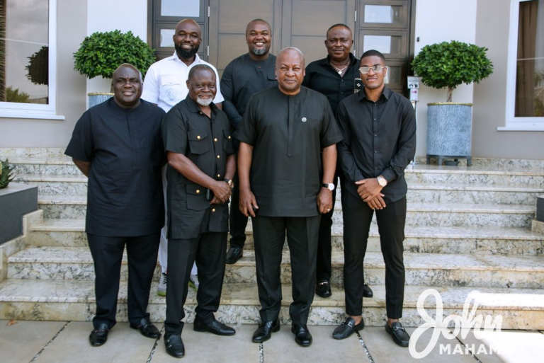 Mahama commiserates with Kojo Antwi, Azumah Nelson [Photos]