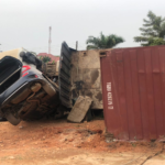 Trailer crashes three saloon cars, one dead