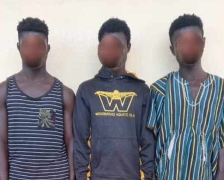 4 arrested for attacking police in Western region