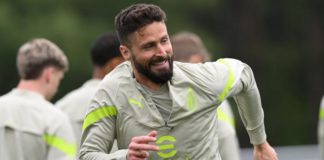 Olivier Giroud spent 10 years playing in the Premier League for Arsenal and Chelsea