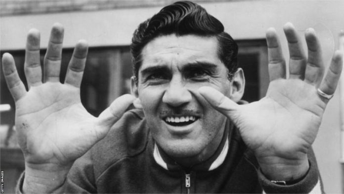 Antonio Carbajal was part of Mexico's first victory at a World Cup against Czechoslovakia in Chile in 1962