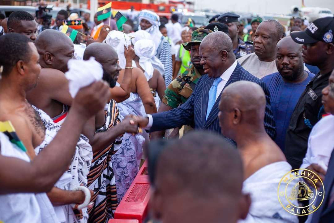 Rousing welcome for Otumfuo, Lady Julia [Photos] - Adomonline.com