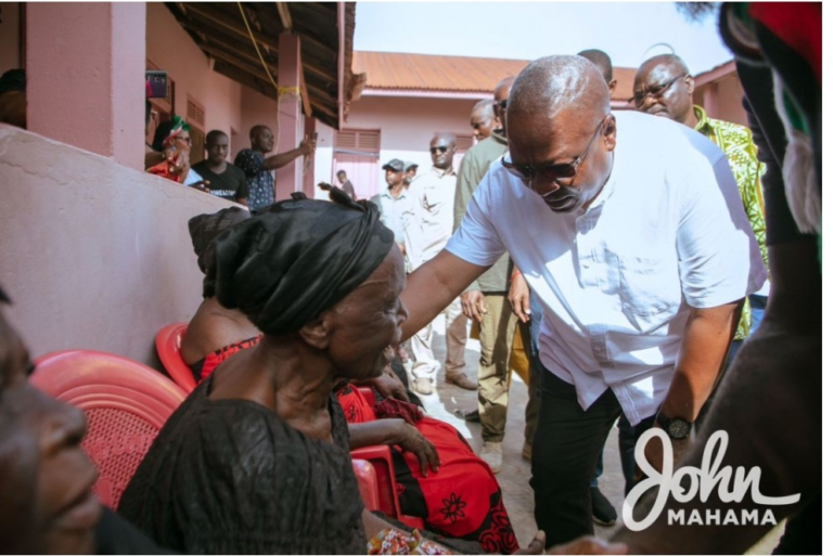 Mahama mourns with family of late Kumawu MP [Photos]