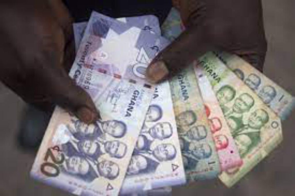 Unemployed graduate returns GH₵4,000 found at Oyarifa Fidelity Bank ATM