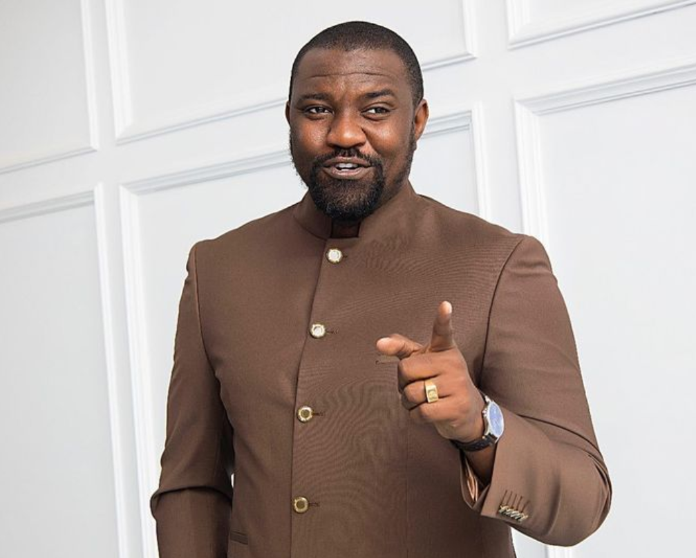 John Dumelo Age