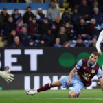 Fernandes stunner helps Man Utd to win at Burnley