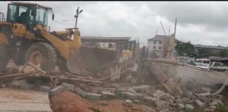 Gomoa East Assembly demolishes road-blocking structure in Gomoa Akotsi