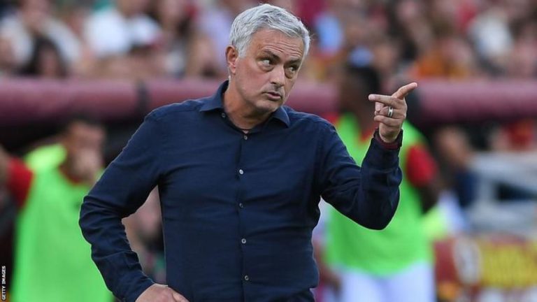 Mourinho sent off for ‘crying’ gestures as Roma win