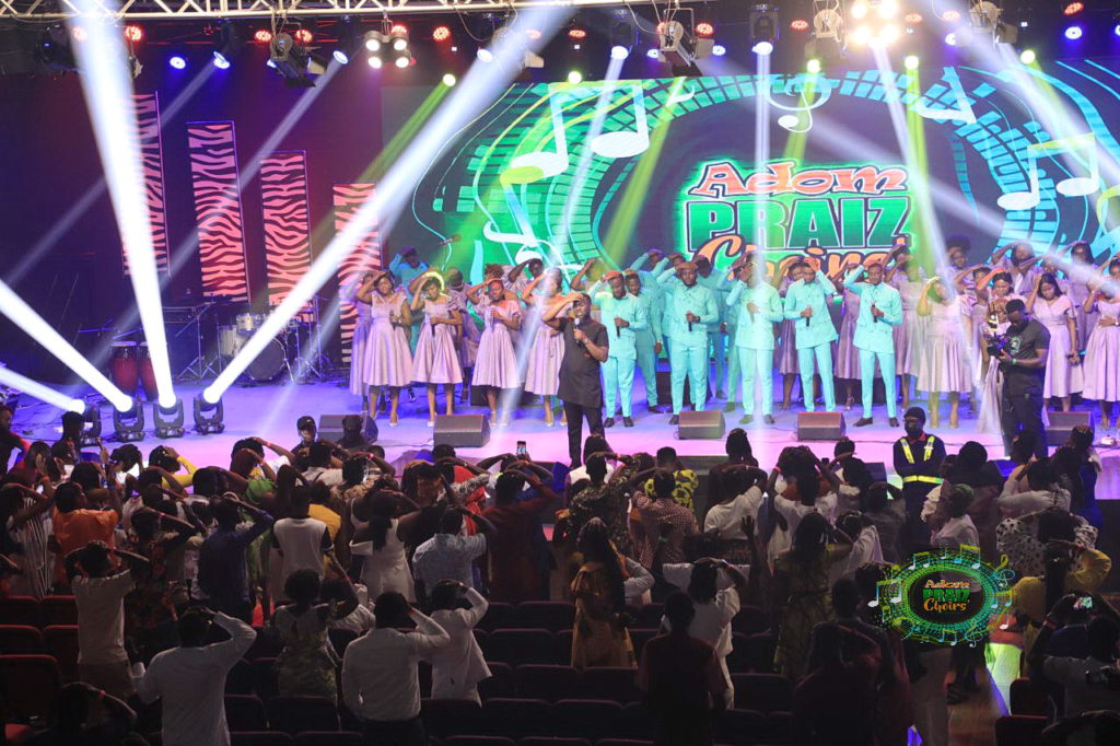 Joe Mettle performs with Cedar Mountain AG at Adom Praiz 2023 02