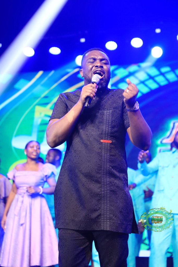 Joe Mettle performs with Cedar Mountain AG at Adom Praiz 2023 10