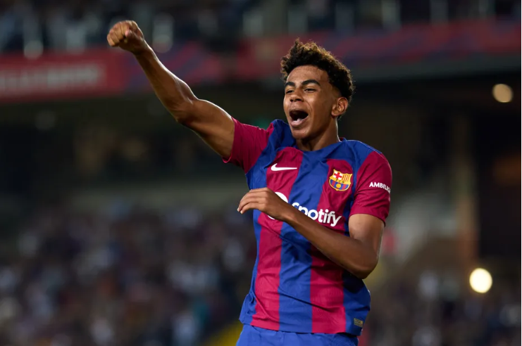 Lamine Yamal signs new Barcelona deal until 2026 - Adomonline.com