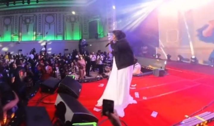 Piesie Esther suffers wardrobe malfunction while performing in UK  [Video]