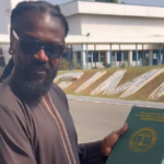 Samini shows off GIMPA Project Management degree certificate