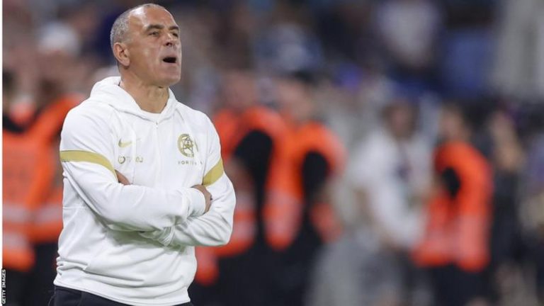 Napoli sack head coach ahead of Champions League game against Barcelona