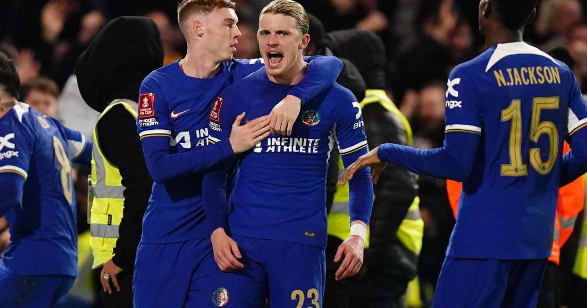 Detailed Leeds Snatch Draw As Chelsea Throw Away Two-goal Lead Artwork in 4K Detailed Leeds Snatch Draw As Chelsea Throw Away Two-goal Lead Artwork in 4K