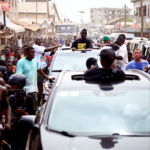Thousands assemble as Sarkodie receives rousing welcome in Berekum