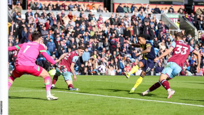 _132828374_goal