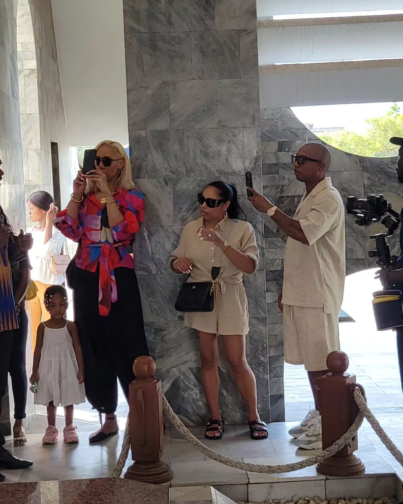 Ja Rule and wife begin Ghana tour with visit to Kwame Nkrumah Mausoleum