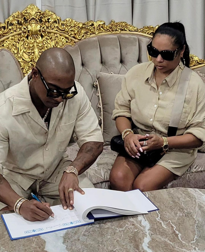 Ja Rule and wife begin Ghana tour with visit to Kwame Nkrumah Mausoleum