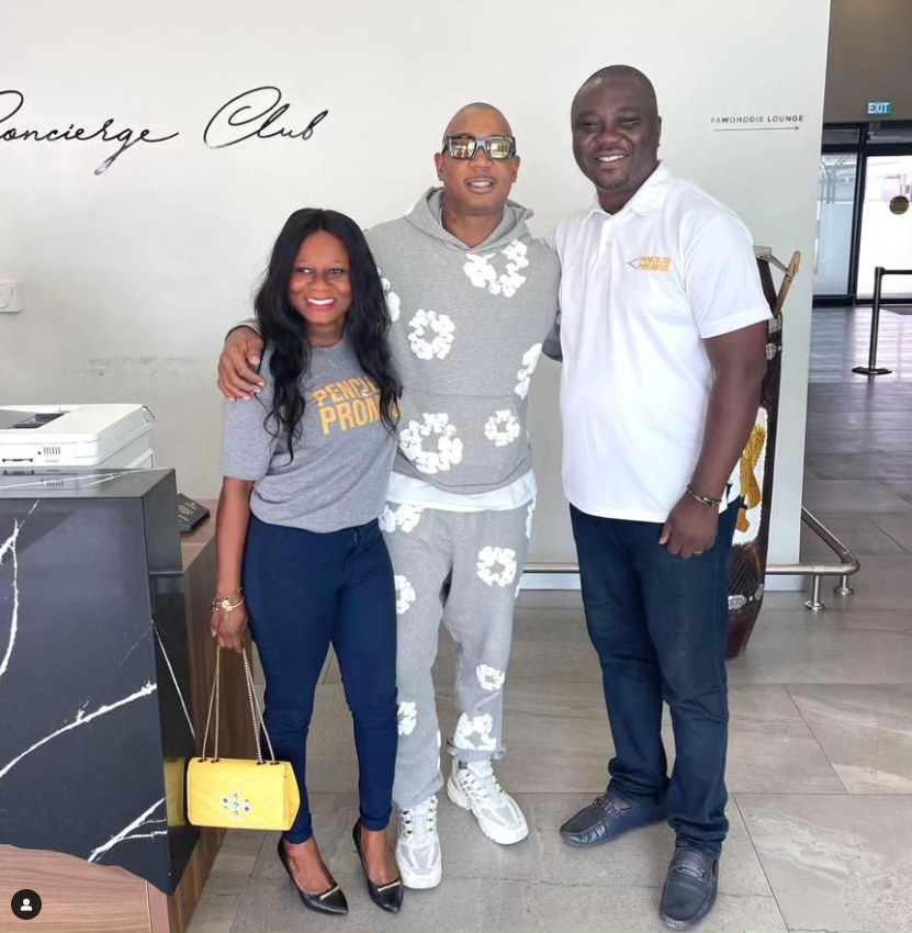 Ja Rule and wife begin Ghana tour with visit to Kwame Nkrumah Mausoleum