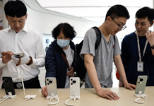 Apple faces declining sales in China as Huawei soars