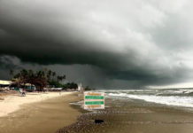 Photo taken by Adomonline.com's Dennis Kofi Adu; rainstorm, severe weather in Ghana, rain in Ghana, cloudy, rain clouds,