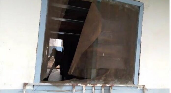 THIEVES STEAL FROM SCHOOL