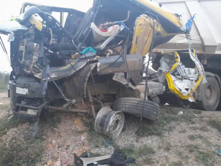 3 people seriously injured in accident at Buduatta junction