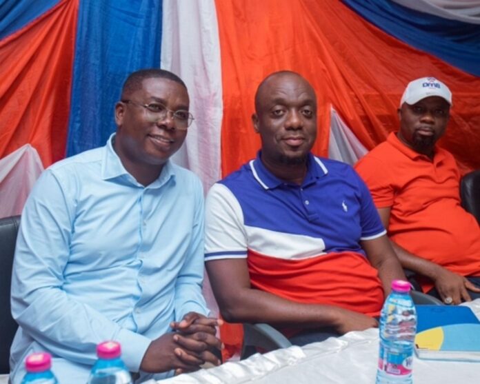 Kodua Frimpong and Gideon Boako woo settlers Kodua Frimpong and Gideon Boako woo settlers