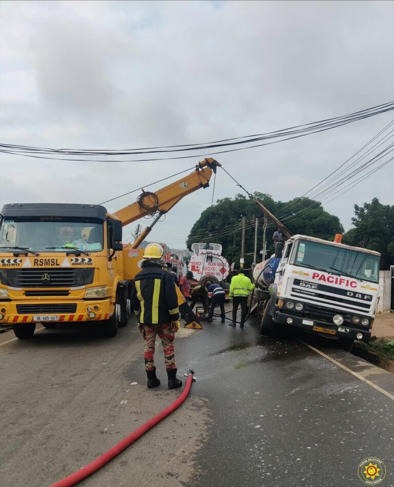 Firefighters avert fuel tanker disaster at Odorkor [Photos]