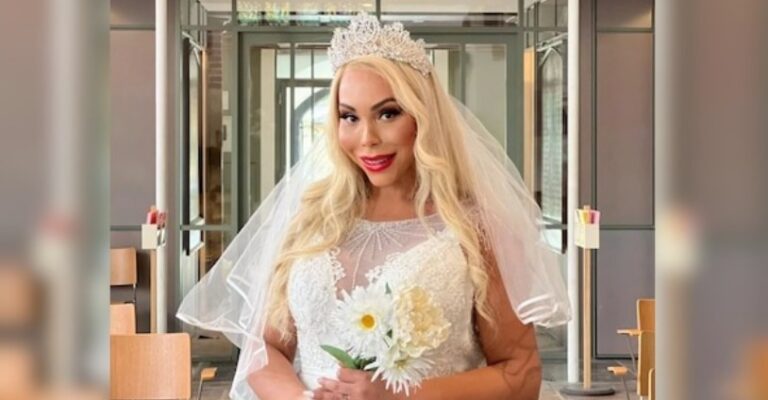 Woman who married herself files for divorce after one year