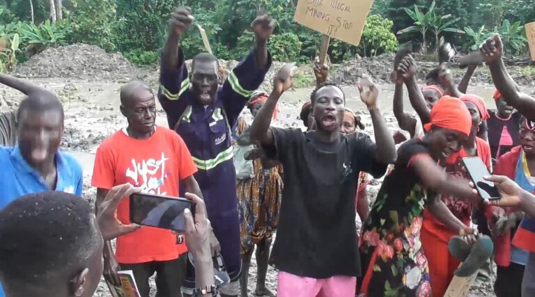 Sehwi farmers stage protest against galamsey activities on farmlands
