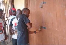 NDC supporters allegedly lock down Awutu Senya District Assemblies NDC supporters lock down Awutu Senya District Assemblies