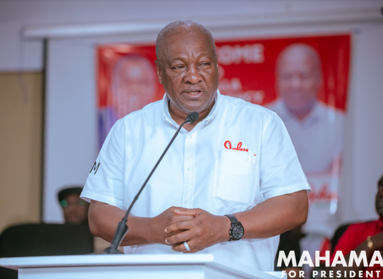 We’re confident you’ll revive cocoa sector – Farmers award winners to Mahama