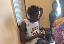 20-year-old arrested for robbing iPhone as New Year gift for lover