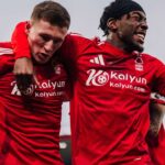 Forest hang on to beat Saints and move level with second-placed Arsenal