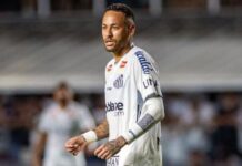Neymar makes Santos return after 12 years