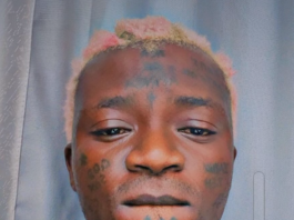 Portable accuses father of theft and extortion in public outburst