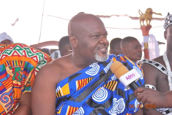 Nii Ayikwei KakalorI, newly installed Kokomlemle Mantse