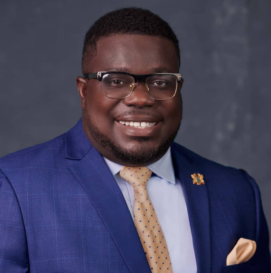 Obour pays nomination forms to all electoral area executives’ contestants in Asante Akyem South