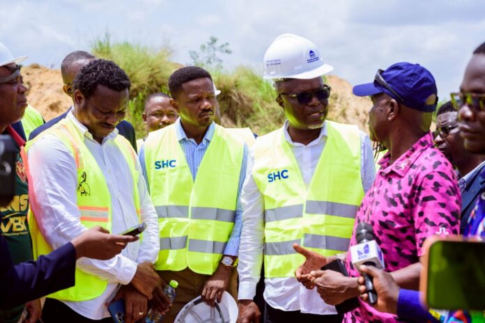 The Parliamentary Select Committee on Works and Housing has urged the government to expedite the completion of the Affordable Housing Project at Pokuase-Mayera in Accra.