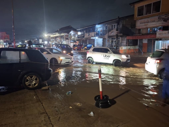 Tuesday’s rains flood Odorkor–Kwashieman road