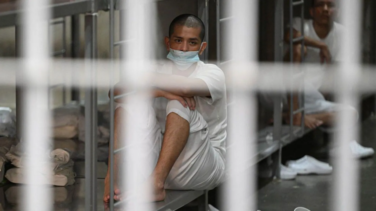 US Supreme Court lets Trump end deportation protections for 350,000 Venezuelans