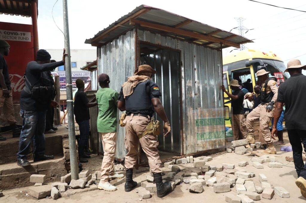 Decongestion Exercise Day 2: AMA clears illegal structures at Circle Neoplan [Photos]