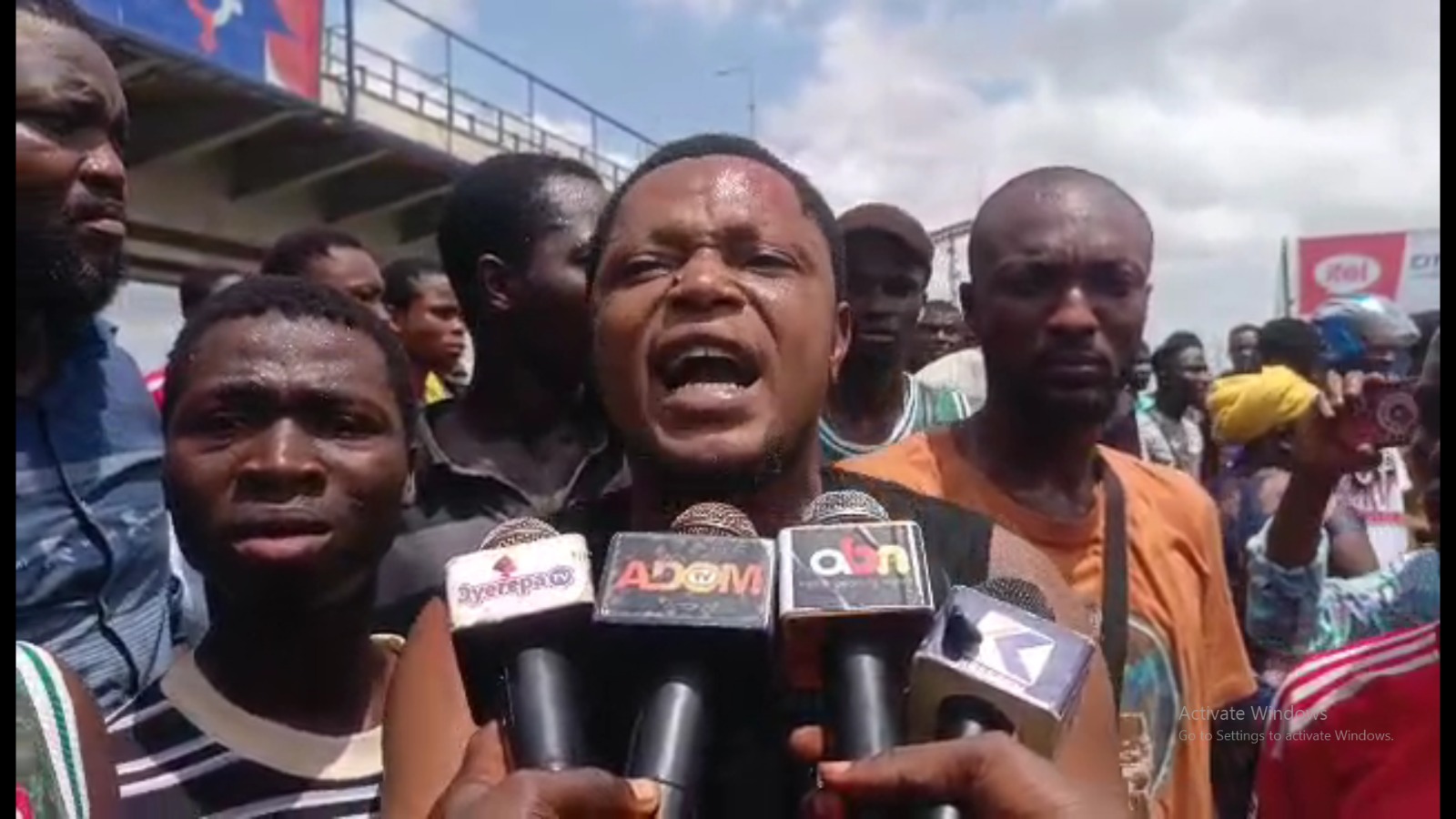 Five injured after clash between taskforce and traders during Kasoa decongestion exercise